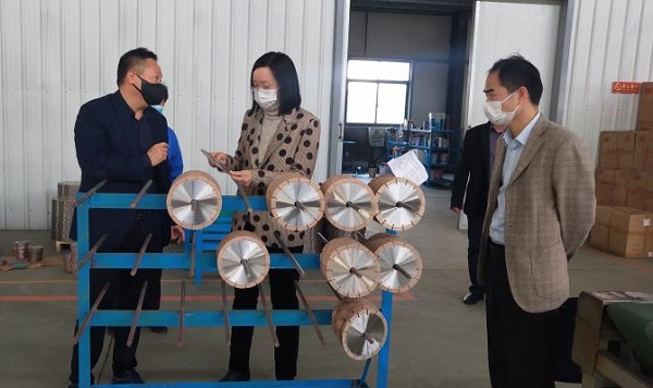 鄂州市市委常委、統(tǒng)戰(zhàn)部部長鄒霞 蒞臨湖北昌利公司調(diào)研