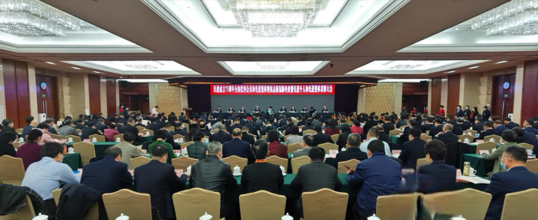 昌利公司龍其準董事長獲民建中央表彰，授予“全國優(yōu)秀會員”榮譽稱號